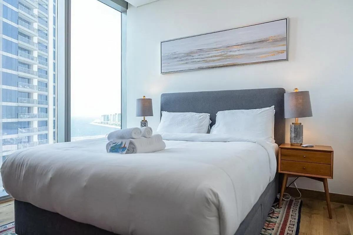 Bright 2-Bedroom Apartment With Stunning Views At 5242 Tower Dubai Marina