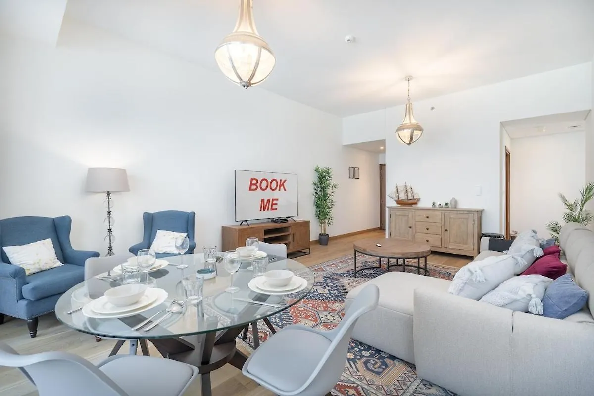 Bright 2-Bedroom Apartment With Stunning Views At 5242 Tower Dubai Marina