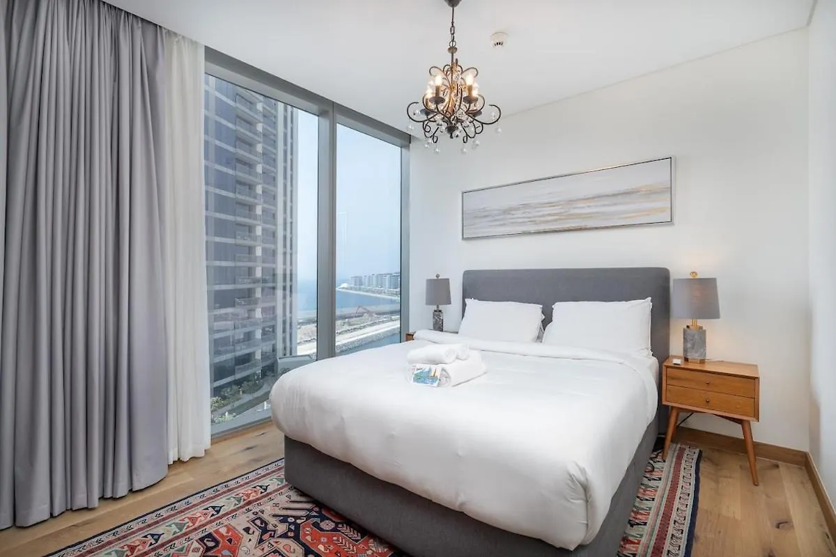 Bright 2-Bedroom Apartment With Stunning Views At 5242 Tower Dubai Marina