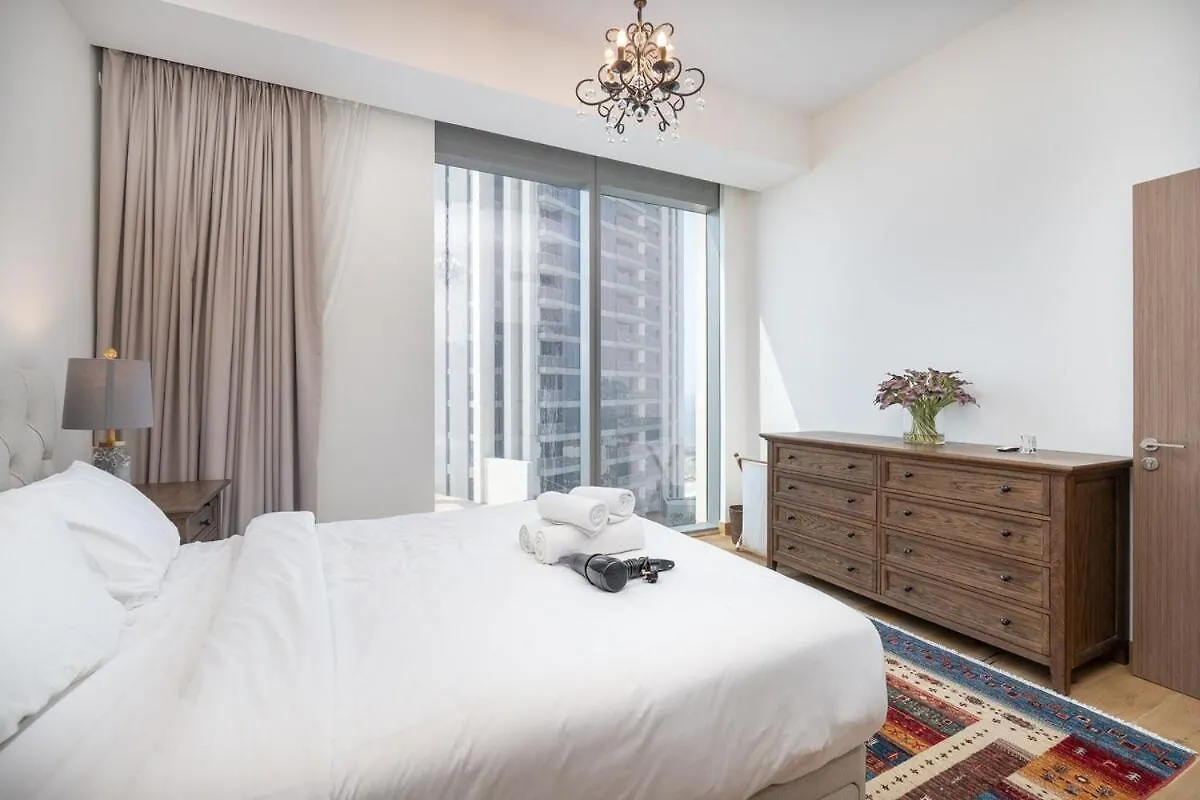 Bright 2-Bedroom Apartment With Stunning Views At 5242 Tower Dubai Marina