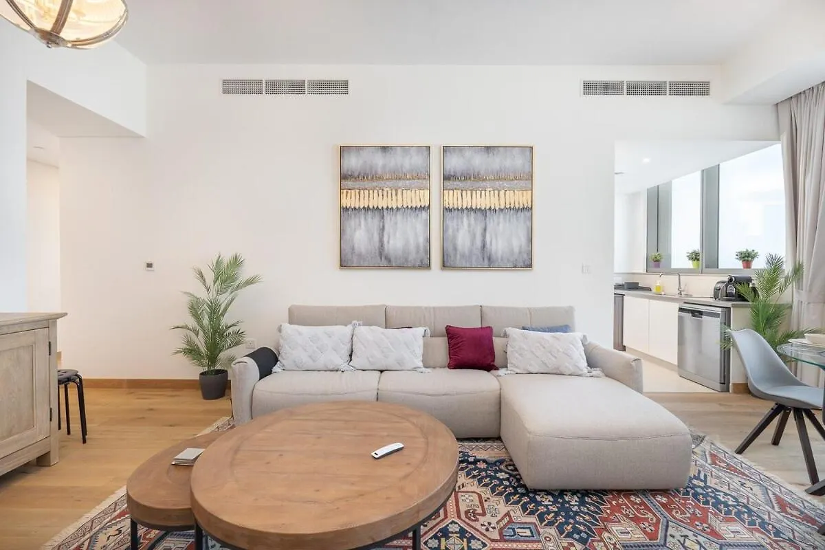 Bright 2-Bedroom Apartment With Stunning Views At 5242 Tower Dubai Marina 0*,  United Arab Emirates