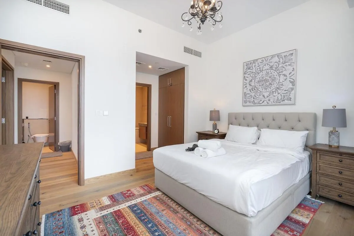 Bright 2-Bedroom Apartment With Stunning Views At 5242 Tower Dubai Marina