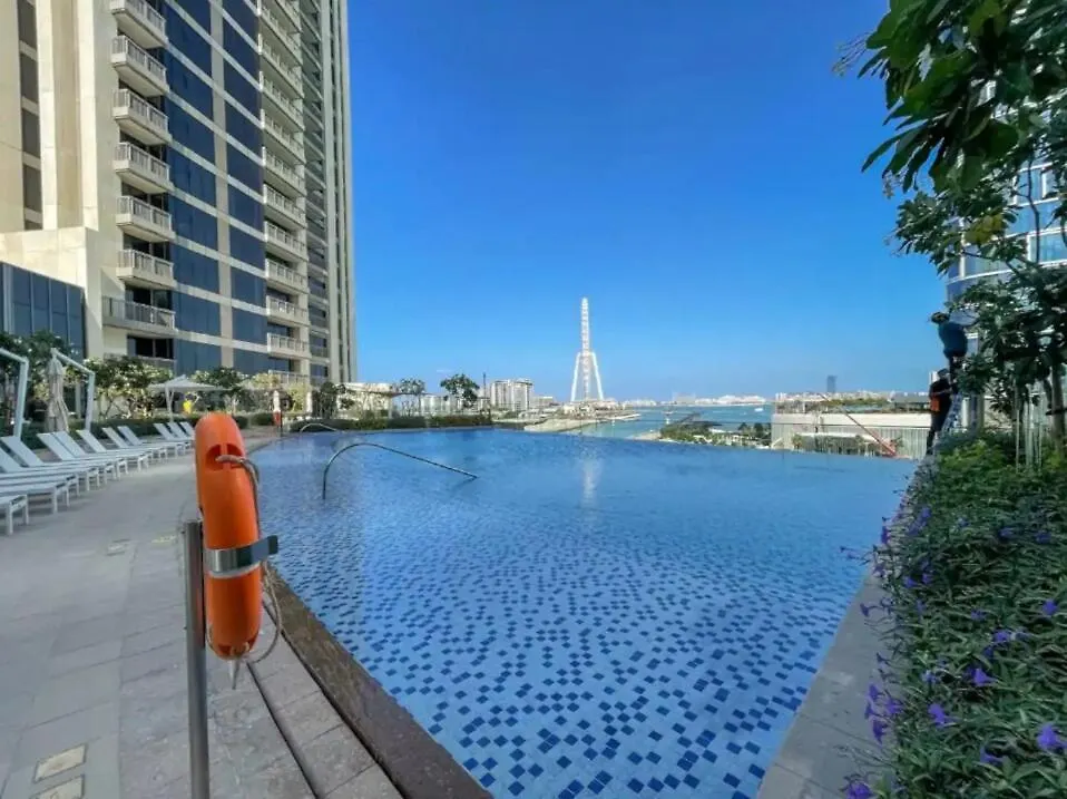 Bright 2-Bedroom Apartment With Stunning Views At 5242 Tower Dubai Marina
